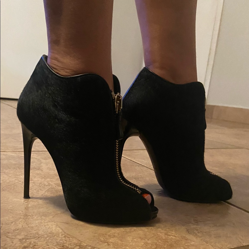 Tom Ford black pony hair stiletto booties - Picture 9 of 10
